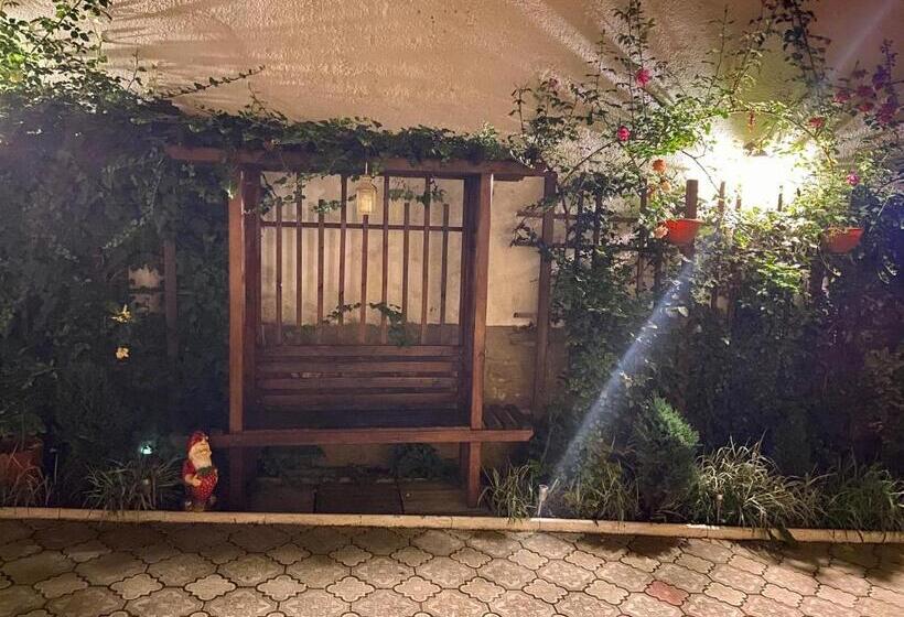 پانسیون Casa Cu Cerdac