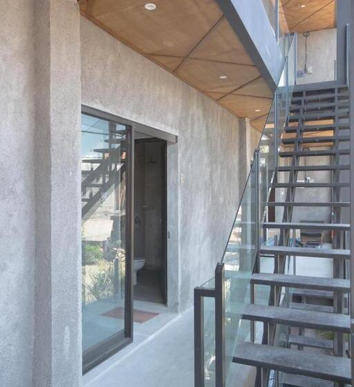 پانسیون Escotel Krisnantara