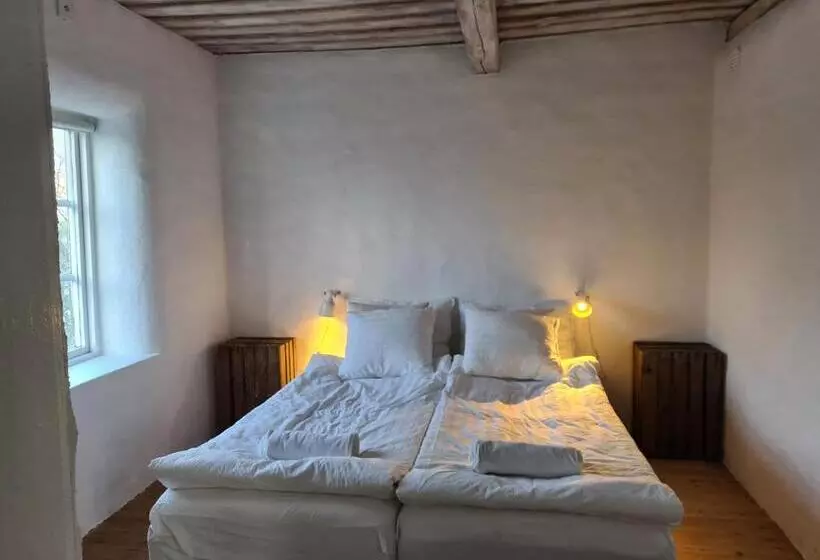 Villa Vemmentorp   Körsbärsblomsvillan 6 Min Från Havet