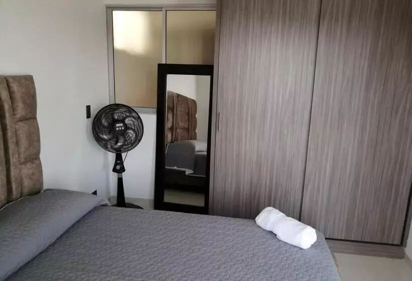 Apartamento De Lujo , Con Linda Vista, Cuarto Piso