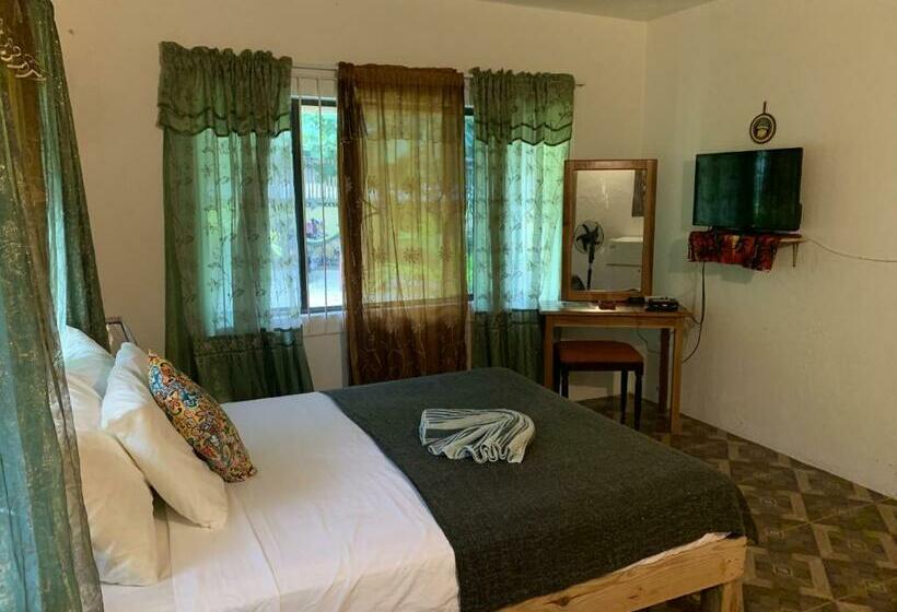 تختخواب و صبحانه Can Jam Retreat