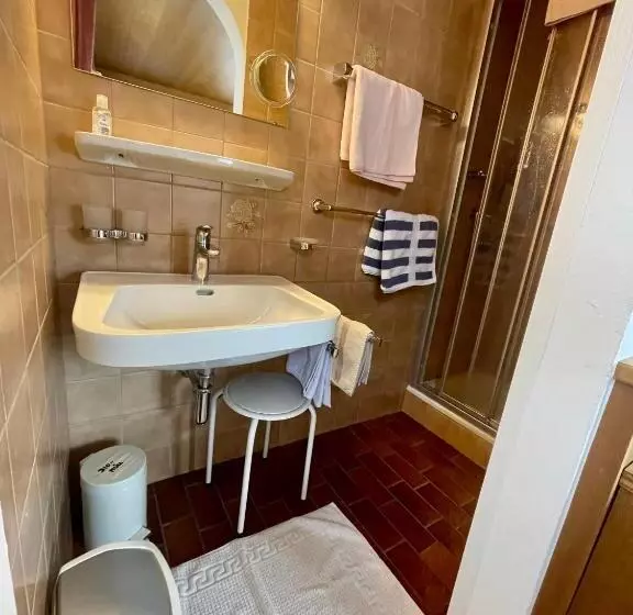 تختخواب و صبحانه Haus Gröblacher