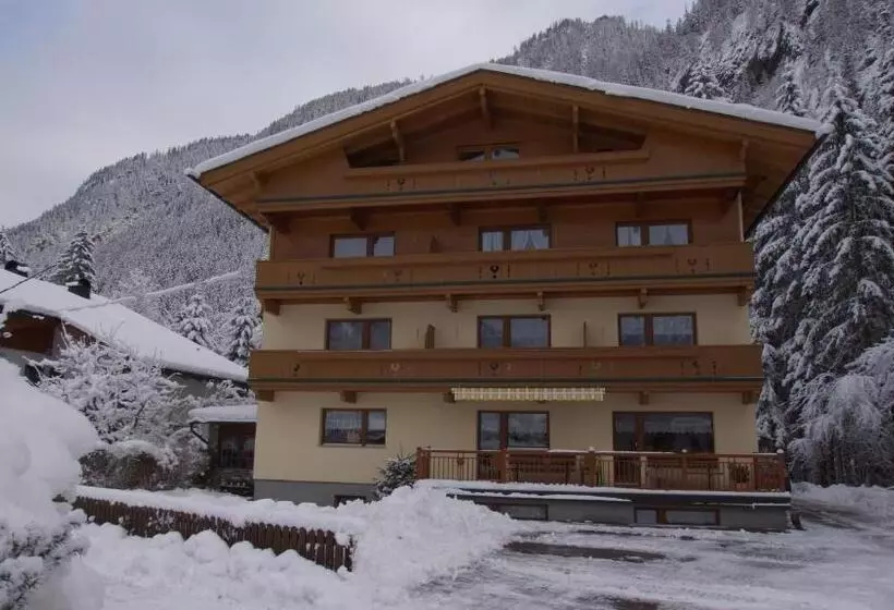 تختخواب و صبحانه Haus Gröblacher