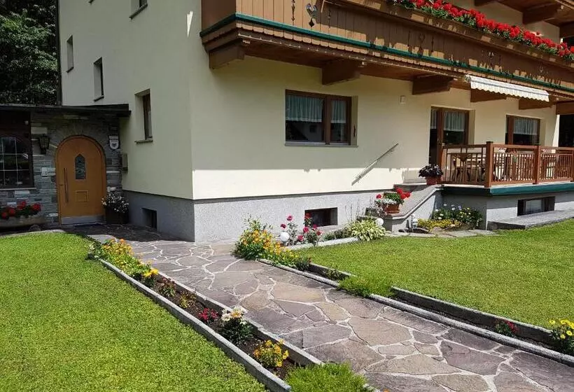 تختخواب و صبحانه Haus Gröblacher
