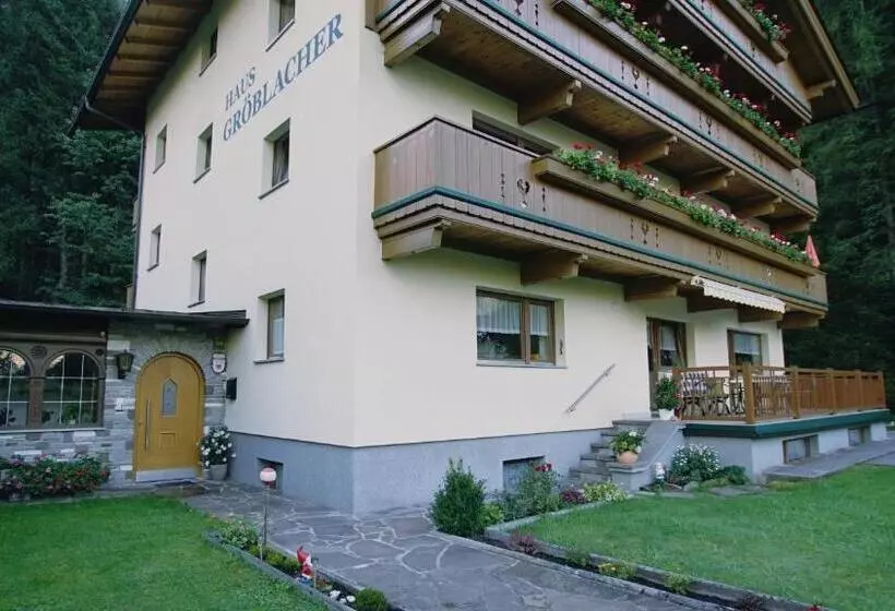 تختخواب و صبحانه Haus Gröblacher