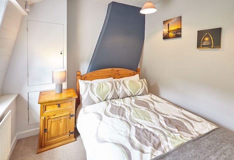 Host Stay Leesholme Loft