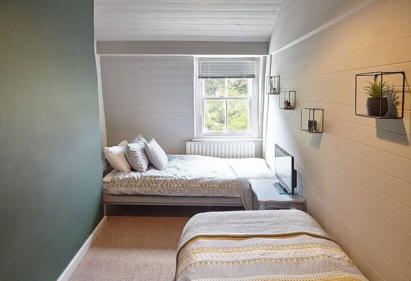 Host Stay Leesholme Loft