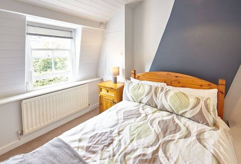 Host Stay Leesholme Loft