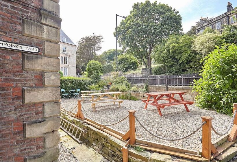 Host Stay Leesholme Loft