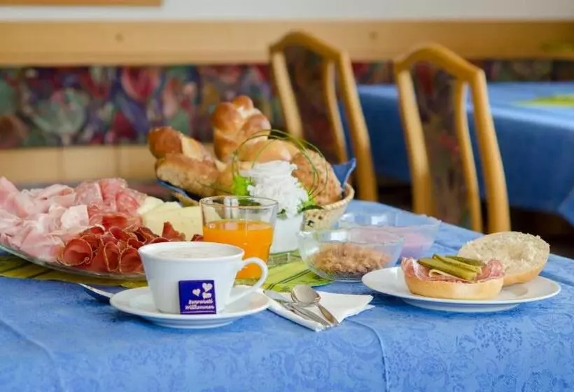 ホテル Garni Ruscel