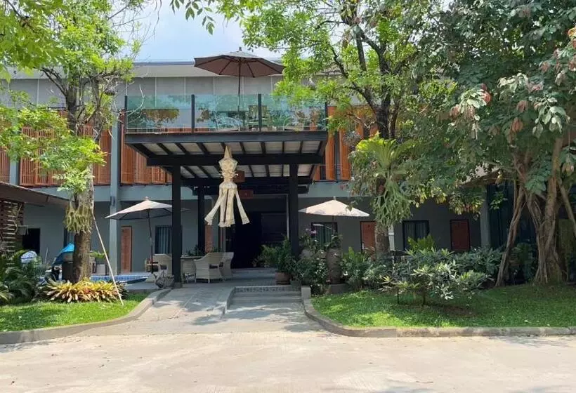 Hotelli Look At Home Lamphun