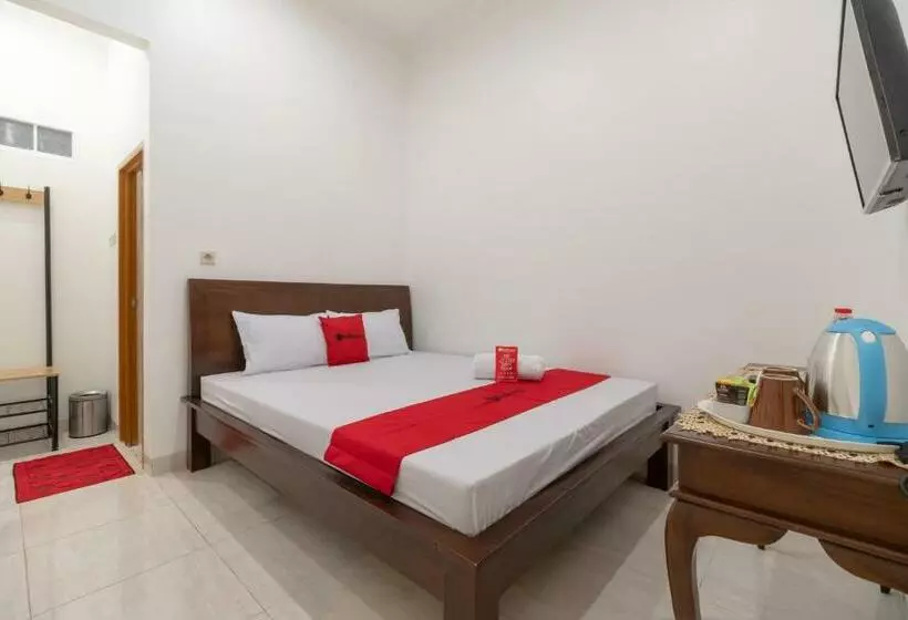 Hotelli Reddoorz Syariah Near Summarecon Mall Bekasi