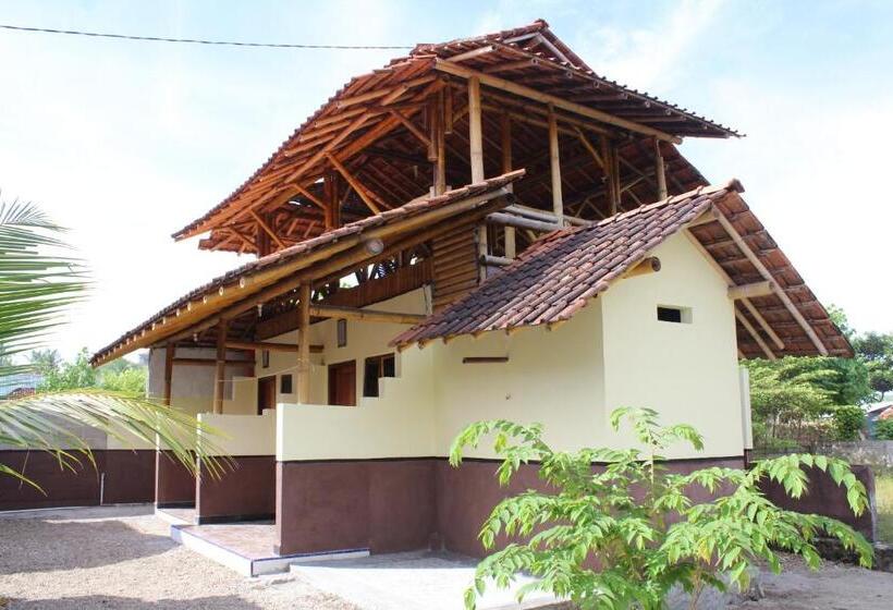 Pensione Harry S Ocean House Watukarung Homestay