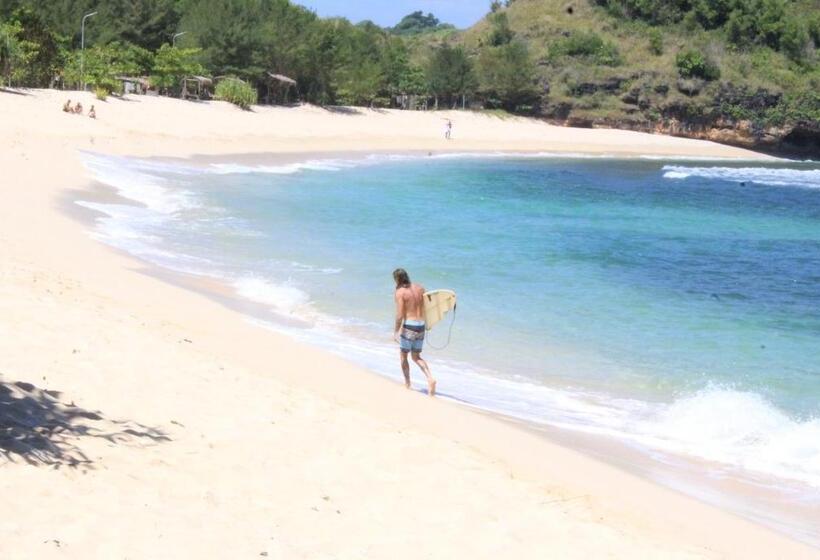 Pensione Harry S Ocean House Watukarung Homestay