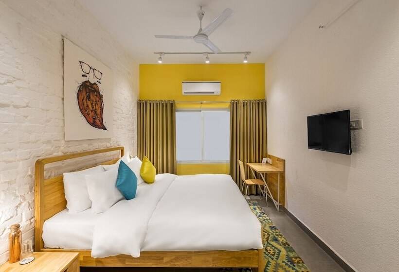 Bedzzz Varanasi By Leisure Hotels, 1 Km From Dashwasamedh Ghat