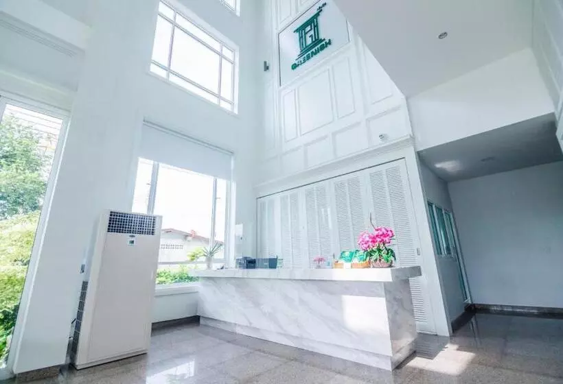 هتل Greenish Ranong