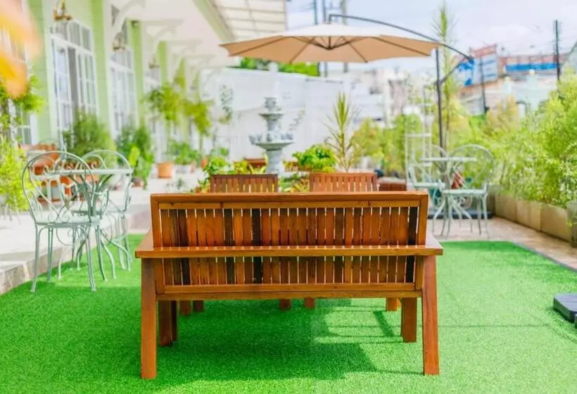 هتل Greenish Ranong