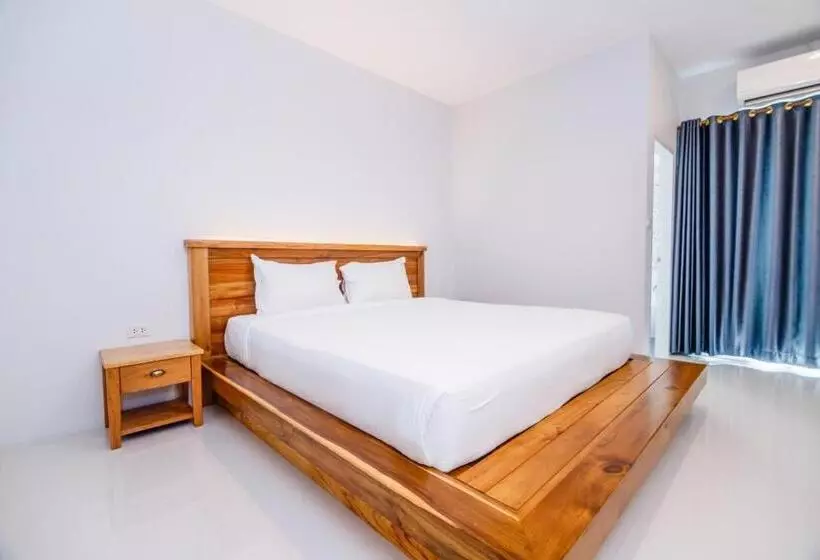 هتل Greenish Ranong