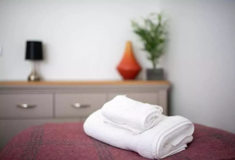 Modern Ground Floor Apartment In Tornagrain