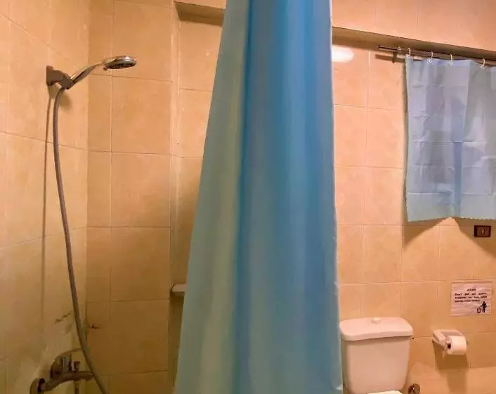 تختخواب و صبحانه Seven Pyramids View Inn