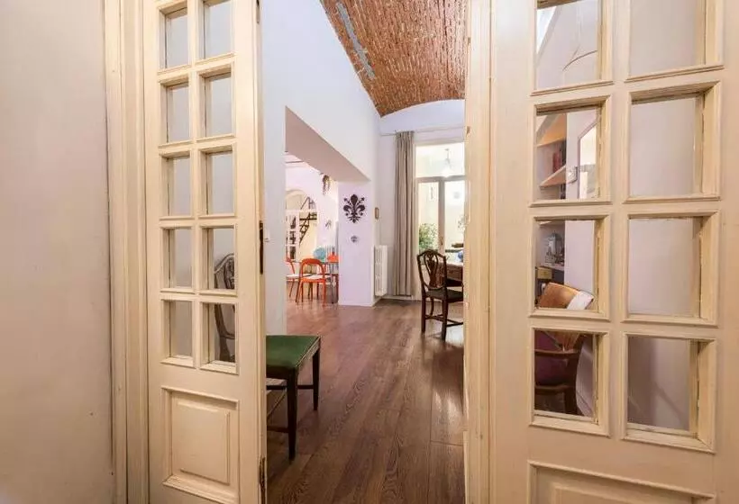 Florence Hideaway By Mmega