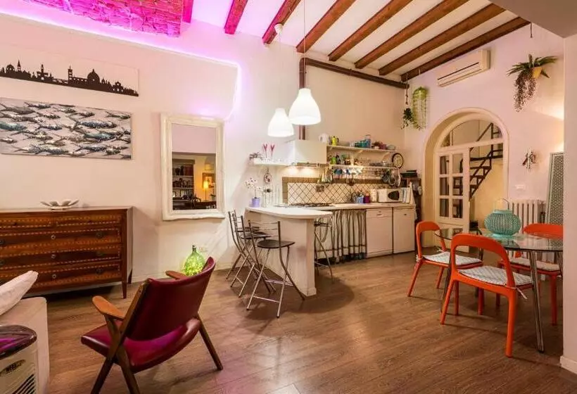 Florence Hideaway By Mmega