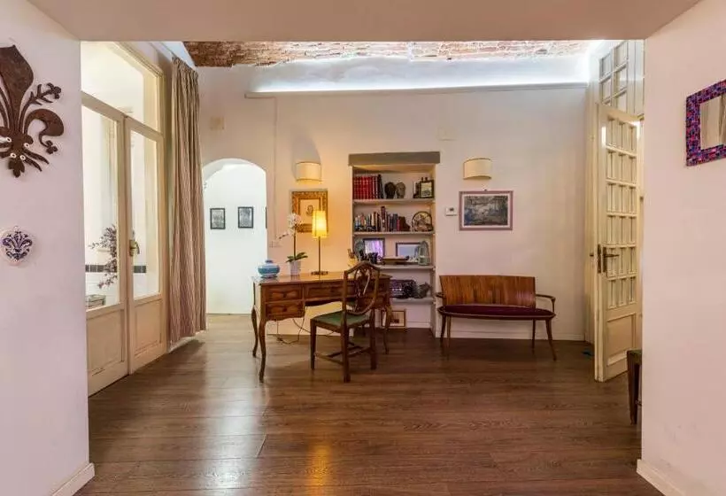 Florence Hideaway By Mmega