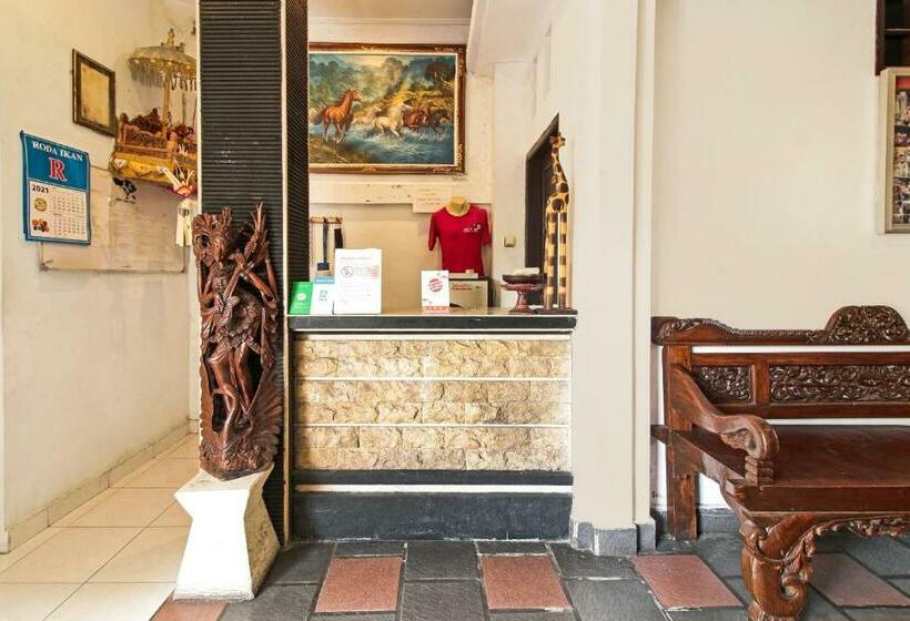 בית מלון כפרי Oyo 90653 Balisee Guesthouse Kedonganan