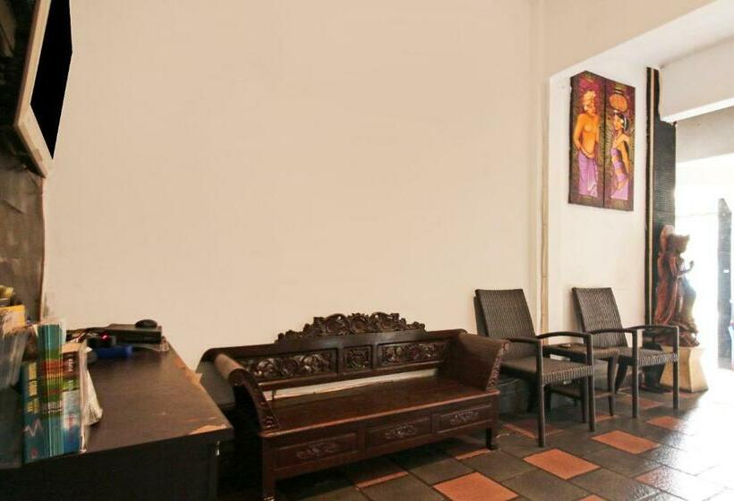 בית מלון כפרי Oyo 90653 Balisee Guesthouse Kedonganan