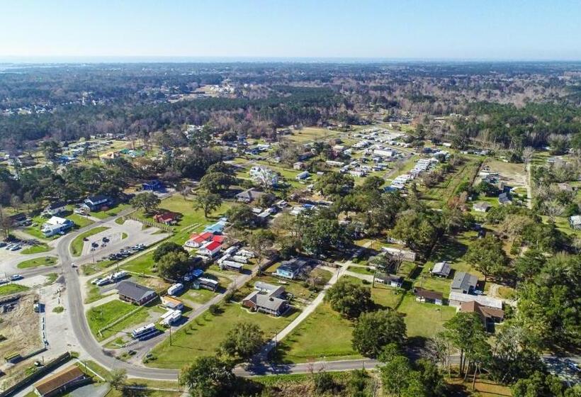 Model Home Near Camp Lejeune With Water View