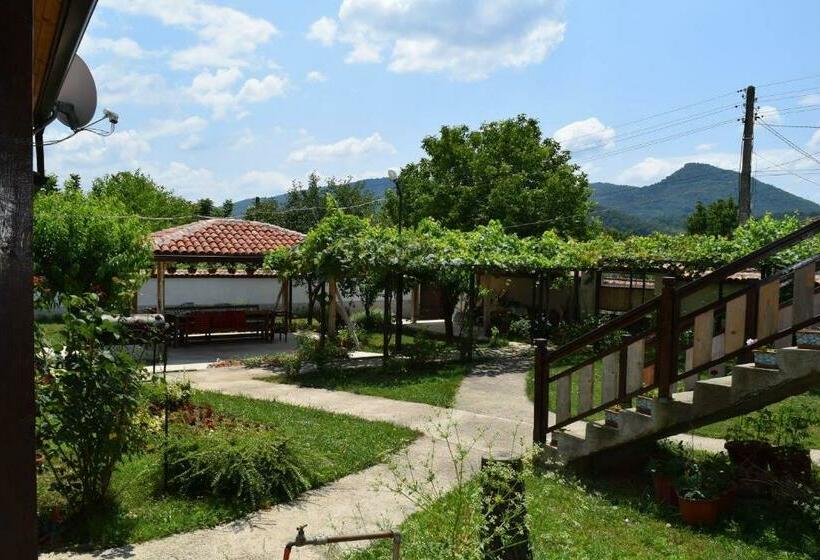 پانسیون стаи за гости село аспарухово