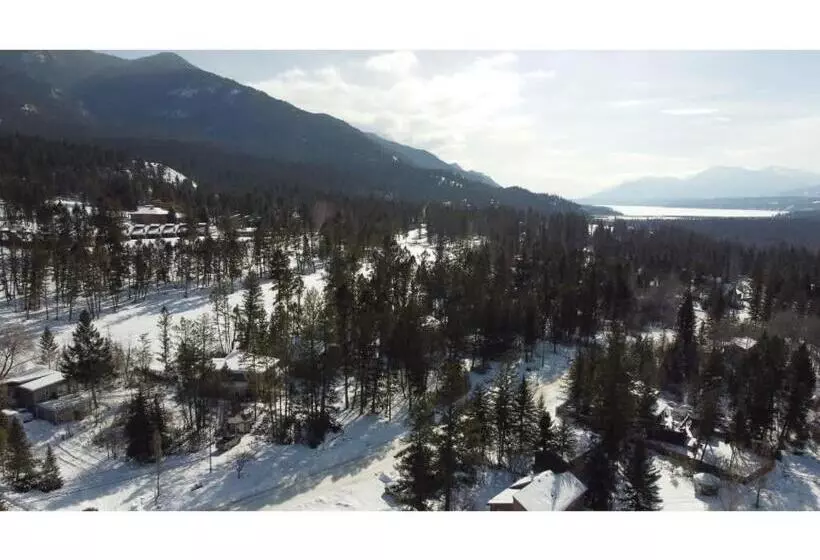 The Matterhorn I Hottub I Ping Pong I Chalk Wall