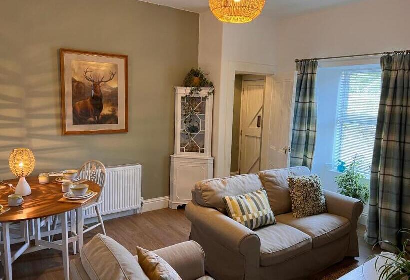 Berry View   Idyllic Cosy Cottage On Berry Farm