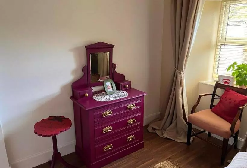 Berry View   Idyllic Cosy Cottage On Berry Farm