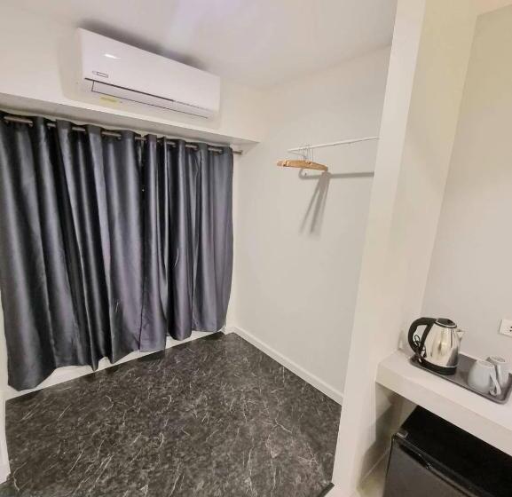 호텔 โรงแรมเกียรตินคร