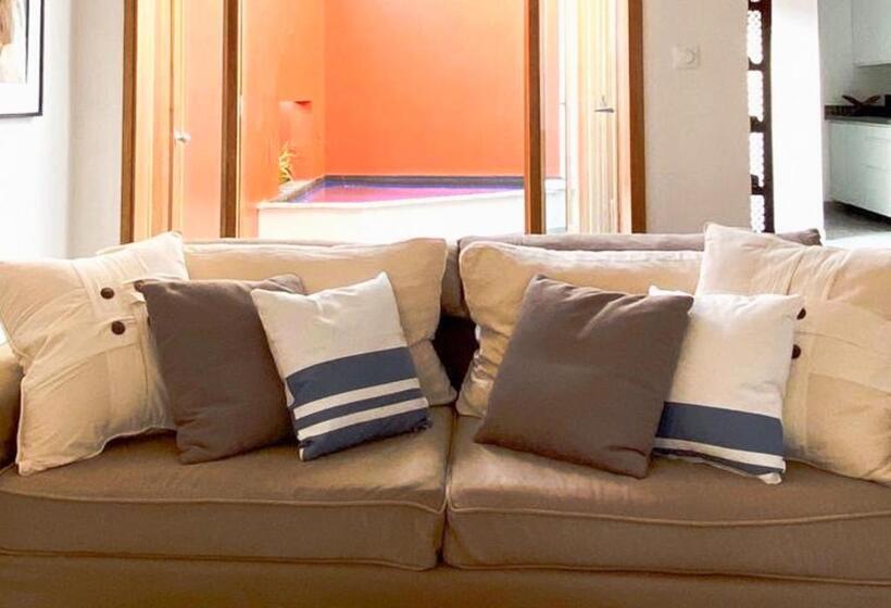 Les Patios De Grands Bois