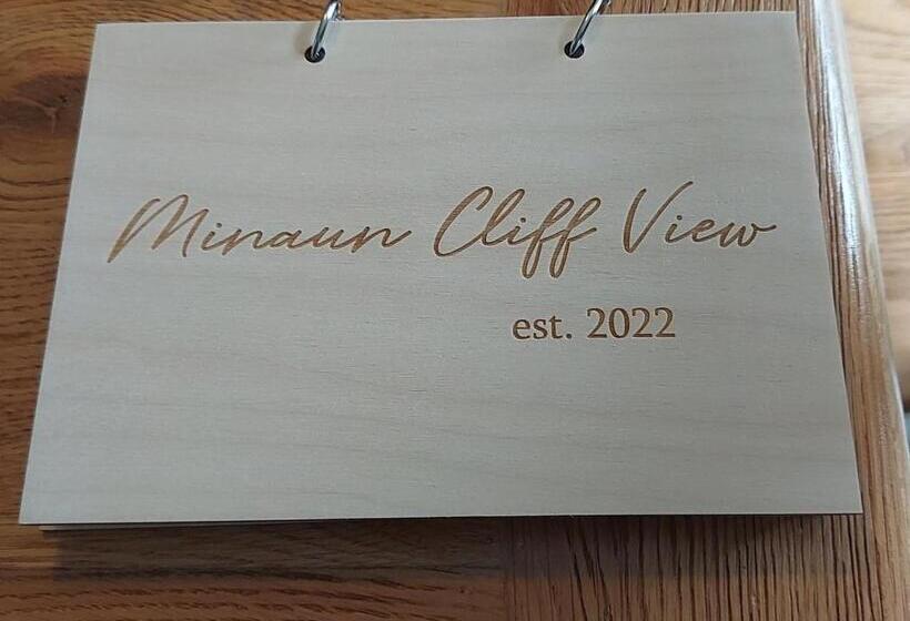 Minaun Cliff View