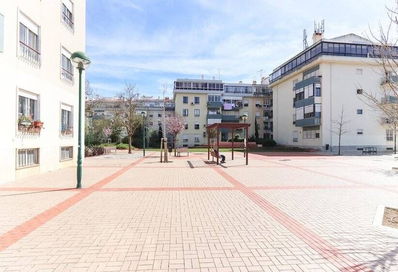 Oeiras Balcony By Homing