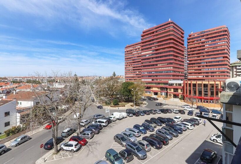 Oeiras Balcony By Homing