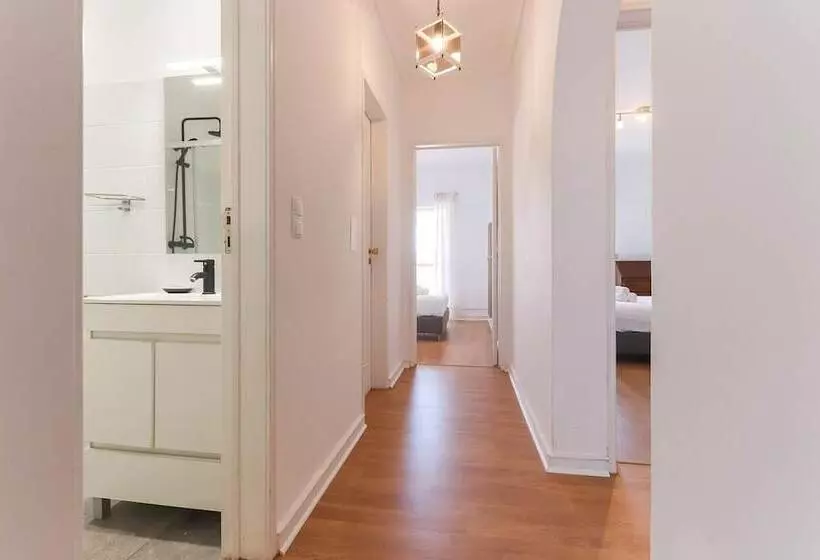 Oeiras Balcony By Homing