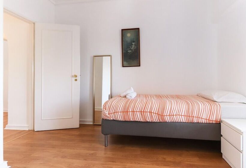 Oeiras Balcony By Homing