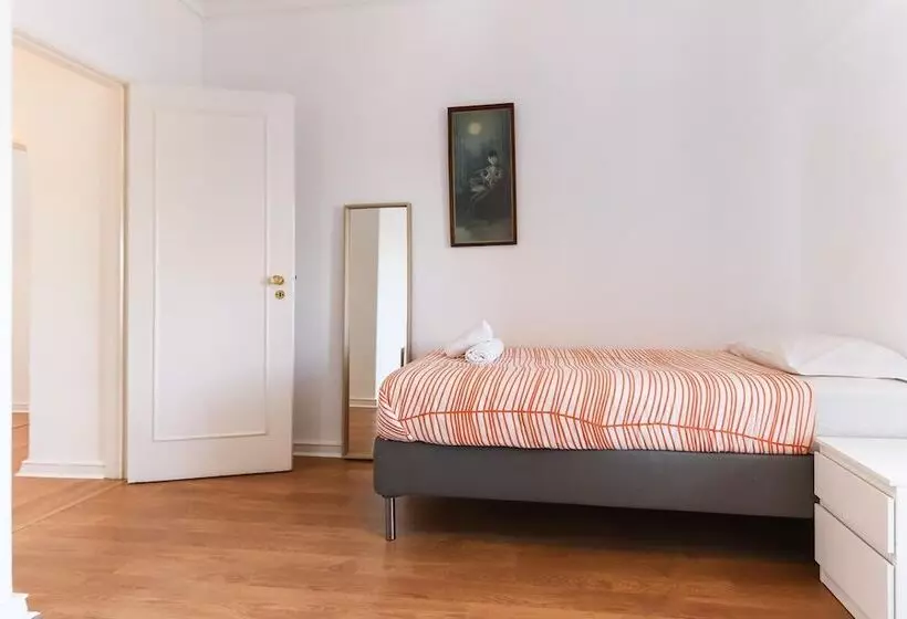 Oeiras Balcony By Homing