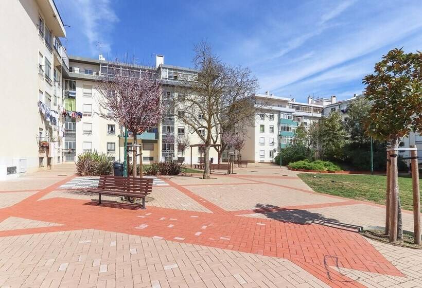 Oeiras Balcony By Homing