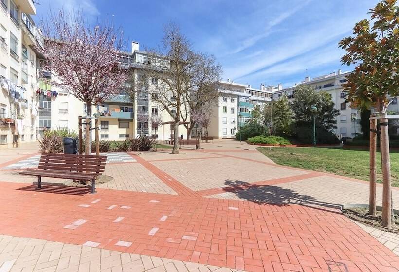 Oeiras Balcony By Homing