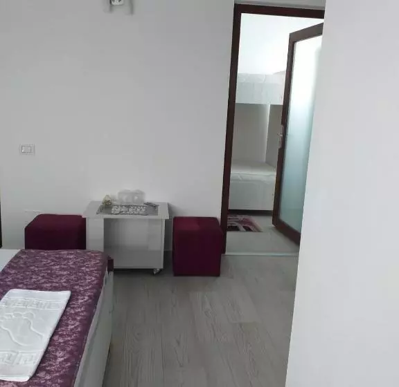 Majatalo Vila Mercury Mamaia Nord