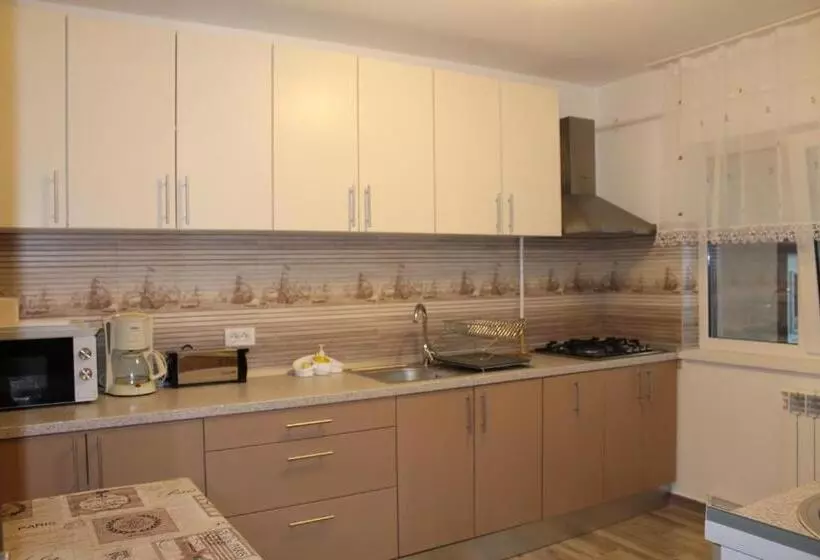 Majatalo Vila Mercury Mamaia Nord