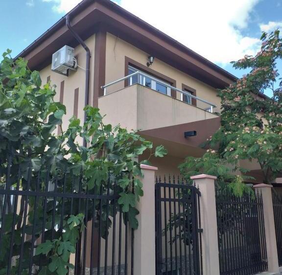 پانسیون Vila Mercury Mamaia Nord