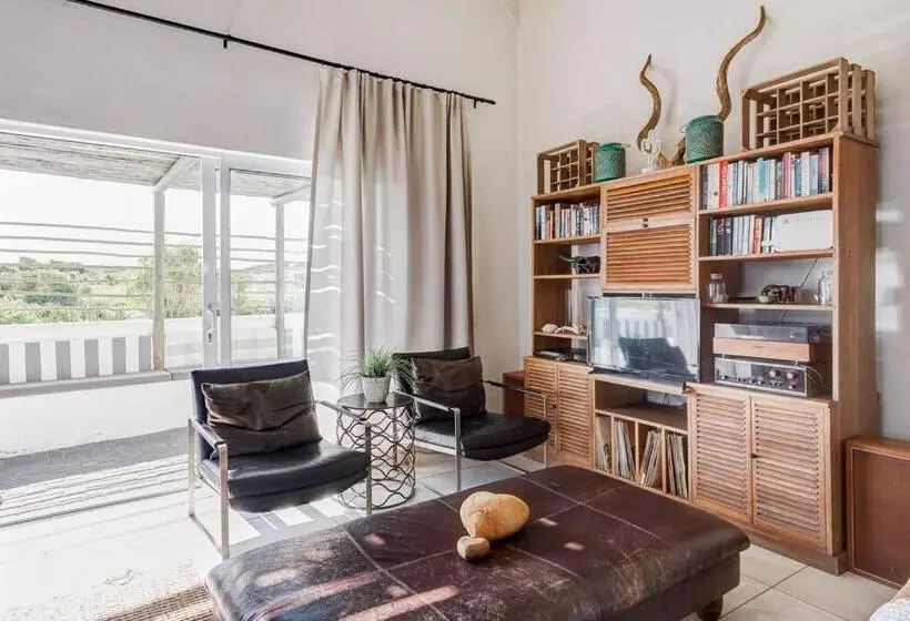 Strandveldt House Paternoster