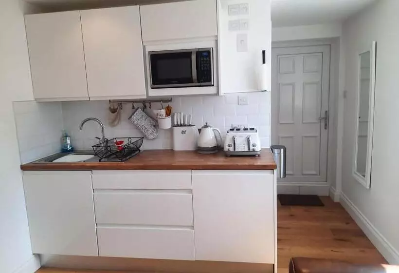 Woodside Annexe