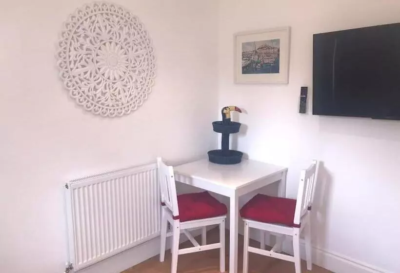 Woodside Annexe